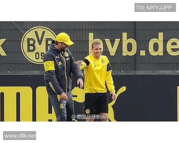 齐丹足球明星的辉煌历程与对足球的深远影响解析 齐丹足球明星的辉煌历程与对足球的深远影响解析