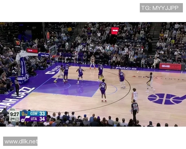 勇士与爵士激战正酣大比分对决揭示季后赛争夺新格局 勇士与爵士激战正酣大比分对决揭示季后赛争夺新格局