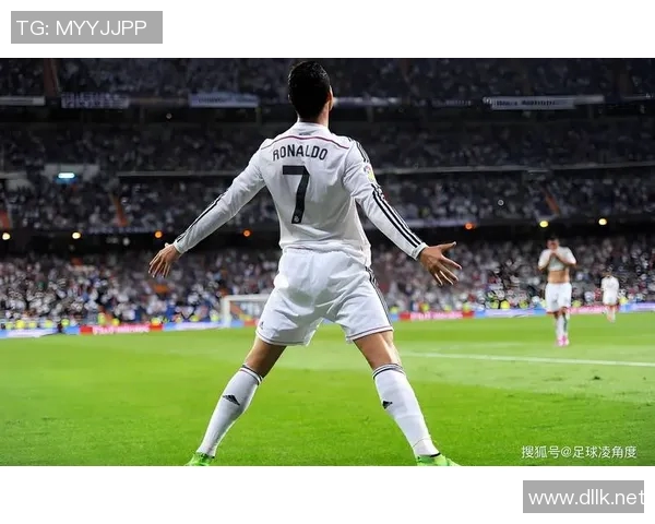 以足球明星为头像的人展现了怎样的个性与追求